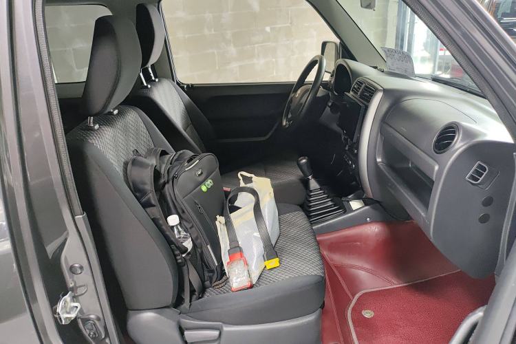Used Suzuki Jimny 2015 1.3 MT JLX Right Front Seat