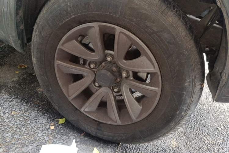 Used Suzuki Jimny 2015 1.3 AT JLX Right Front Wheel Hub