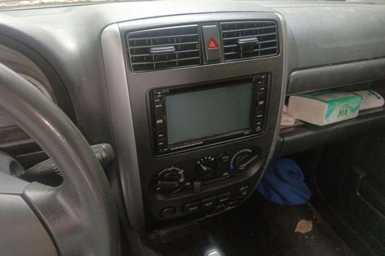 Used Suzuki Jimny 2015 1.3 AT JLX Audio And AC Panel