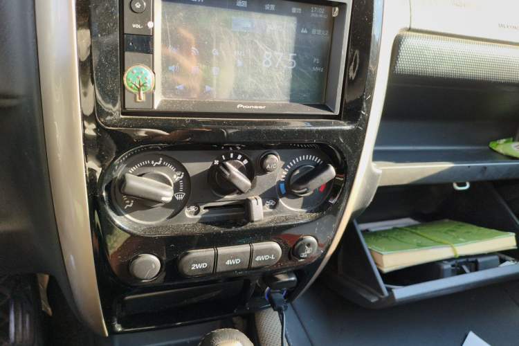 Used Suzuki Jimny 2015 1.3 AT Mode3 Navigation Edition Audio And AC Panel