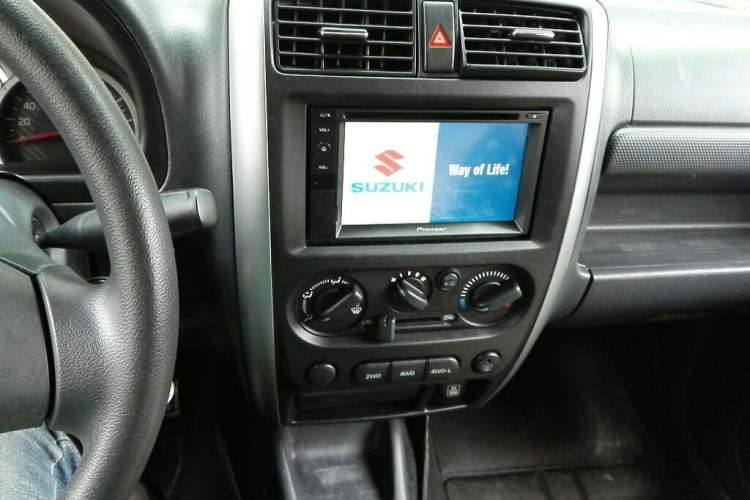 Used Suzuki Jimny 2015 1.3 MT JLX Navigation Edition Audio And AC Panel