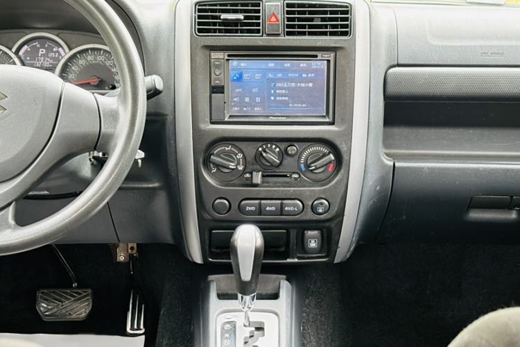 Used Suzuki Jimny 2015 1.3L AT JLX Navigation Edition Audio And AC Panel