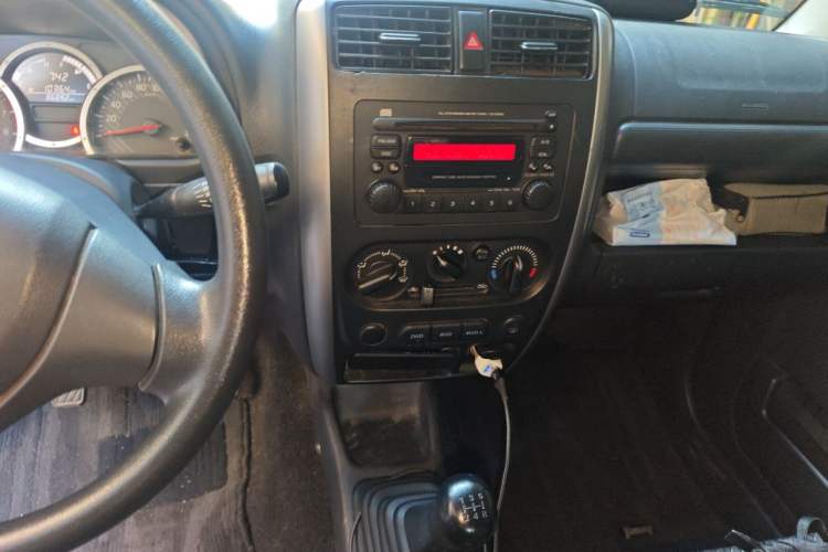 Used Suzuki Jimny 2015 1.3 MT JLX Audio And AC Panel