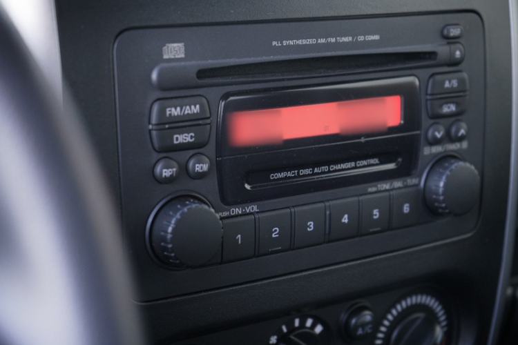 Used Suzuki Jimny 2015 1.3 AT JLX Audio And AC Panel