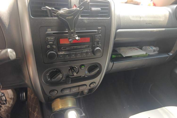 Used Suzuki Jimny 2015 1.3 AT JLX Audio And AC Panel