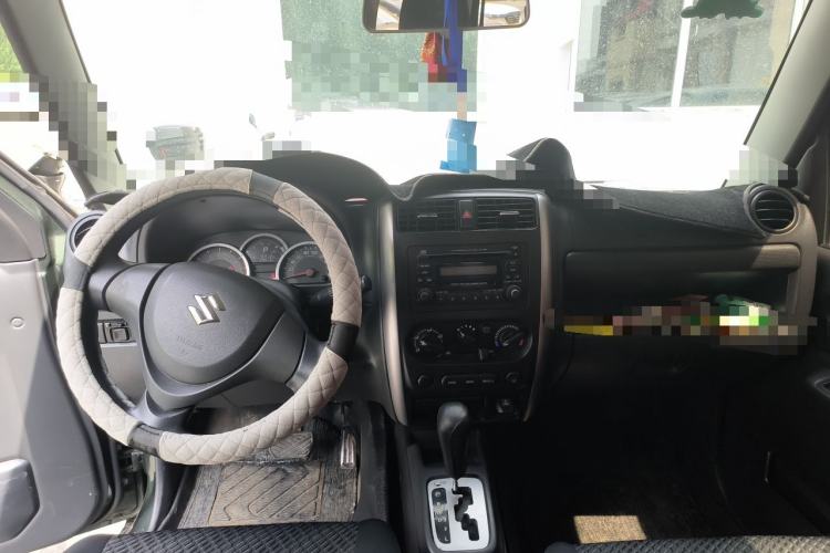 Used Suzuki Jimny 2015 1.3 AT JLX Center Console