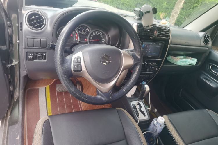 Used Suzuki Jimny 2015 1.3 AT Mode3 Navigation Edition Center Console