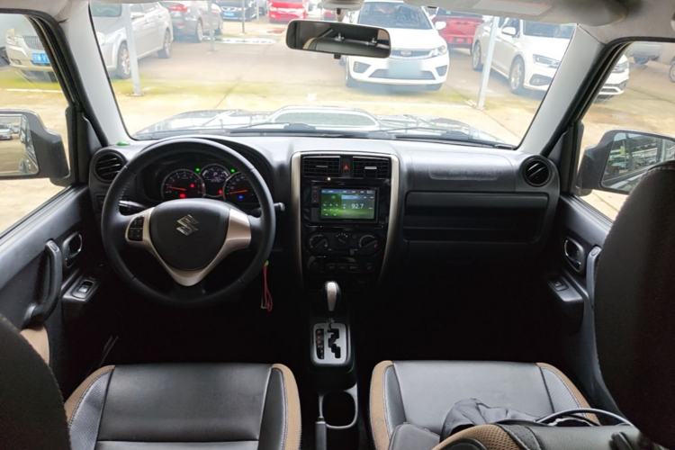 Used Suzuki Jimny 2015 1.3 AT Mode3 Navigation Edition Center Console