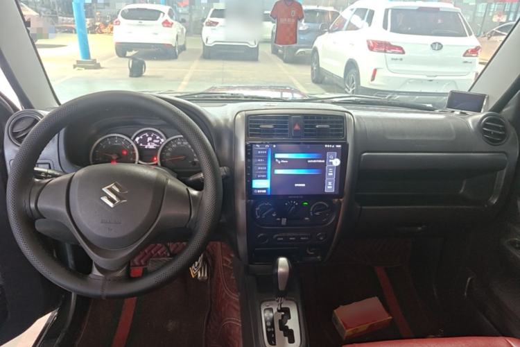 Used Suzuki Jimny 2015 1.3 AT JLX Center Console