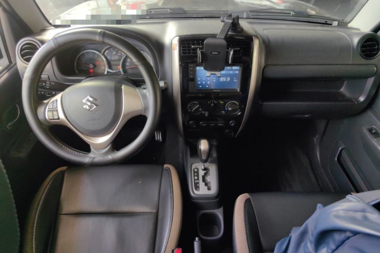 Used Suzuki Jimny 2015 1.3 AT Mode3 Navigation Edition Center Console
