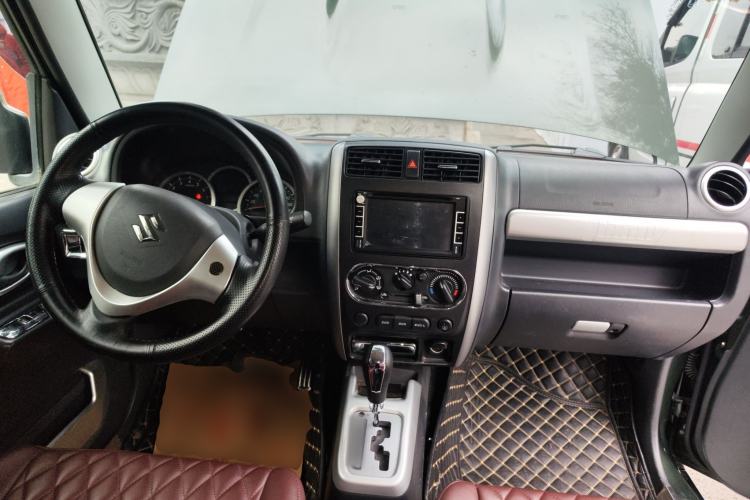 Used Suzuki Jimny 2015 1.3L AT JLX Navigation Edition Center Console