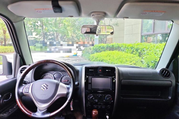 Used Suzuki Jimny 2015 1.3 AT Mode3 Navigation Edition Center Console
