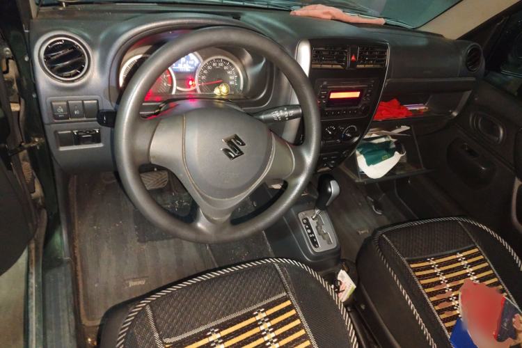 Used Suzuki Jimny 2015 1.3 AT JLX Center Console