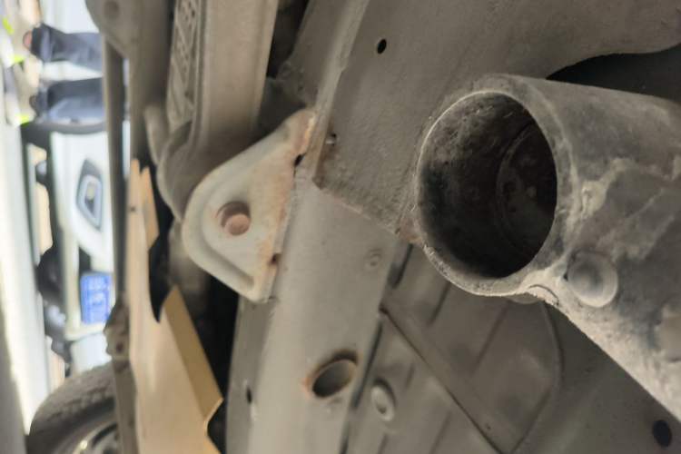Used Suzuki Jimny 2015 1.3 AT JLX Chassis Front Left