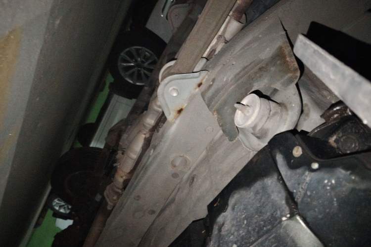 Used Suzuki Jimny 2015 1.3 AT JLX Chassis Front Left
