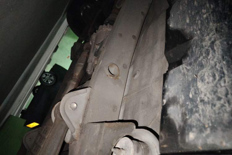 Used Suzuki Jimny 2015 1.3 AT JLX Chassis Front Right