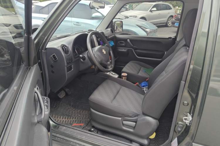 Used Suzuki Jimny 2015 1.3 AT JLX Driver Seat