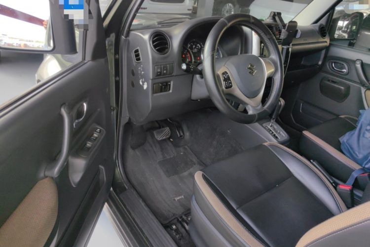 Used Suzuki Jimny 2015 1.3 AT Mode3 Navigation Edition Driver Seat