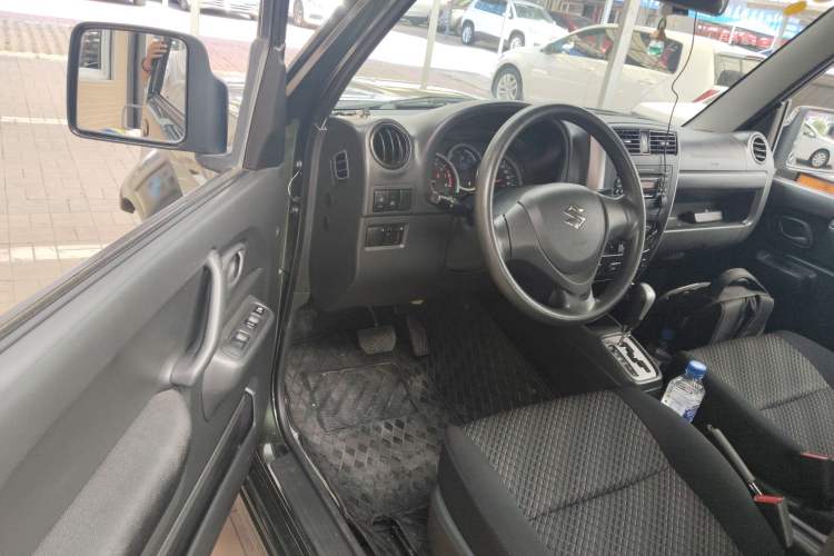 Used Suzuki Jimny 2015 1.3 AT JLX Driver Seat