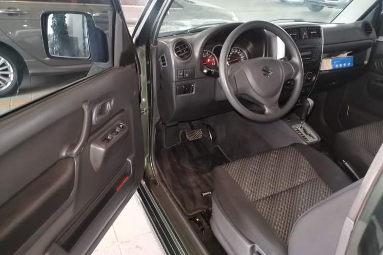 Used Suzuki Jimny 2015 1.3 AT JLX Driver Seat