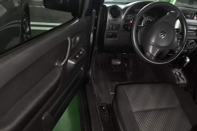 Used Suzuki Jimny 2015 1.3 AT JLX Driver Seat