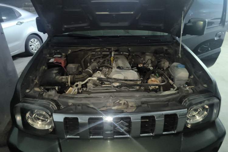 Used Suzuki Jimny 2015 1.3 AT JLX Engine Bay