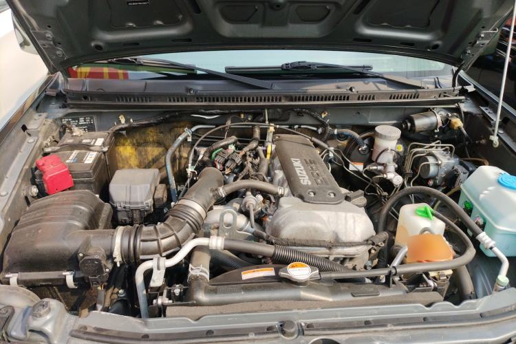 Used Suzuki Jimny 2015 1.3 AT JLX Engine Bay