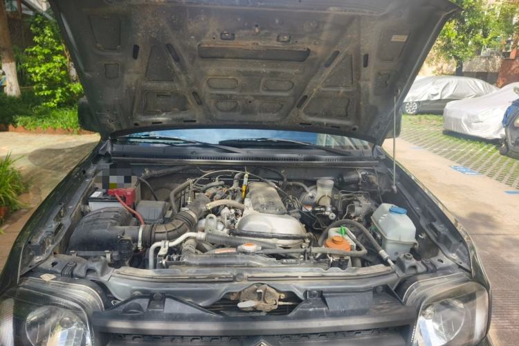 Used Suzuki Jimny 2015 1.3 AT JLX Engine Bay