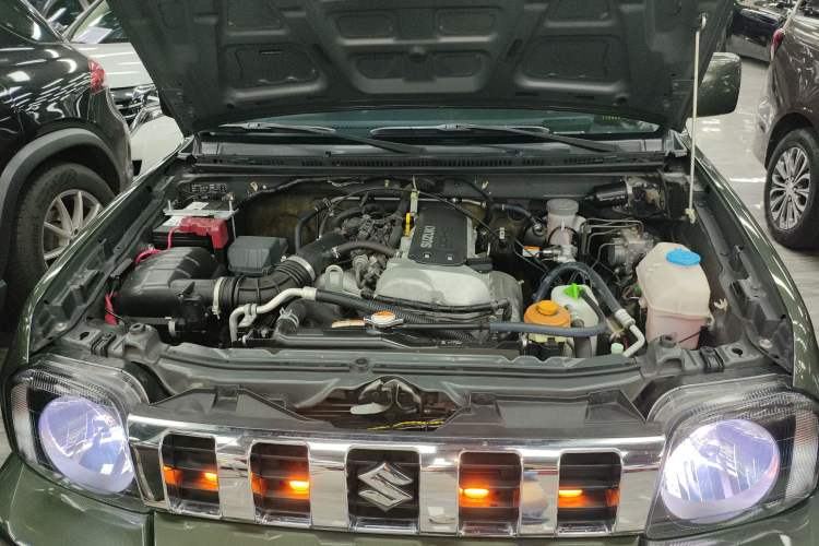 Used Suzuki Jimny 2015 1.3L AT JLX Navigation Edition Engine Bay