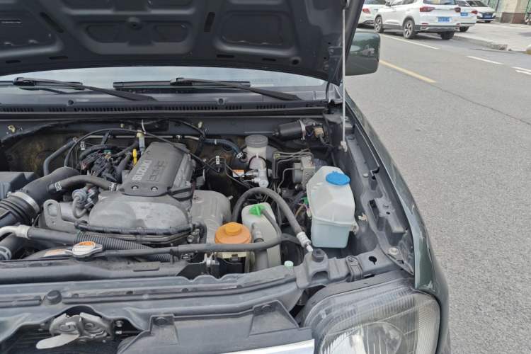 Used Suzuki Jimny 2015 1.3 AT JLX Engine Bay Left