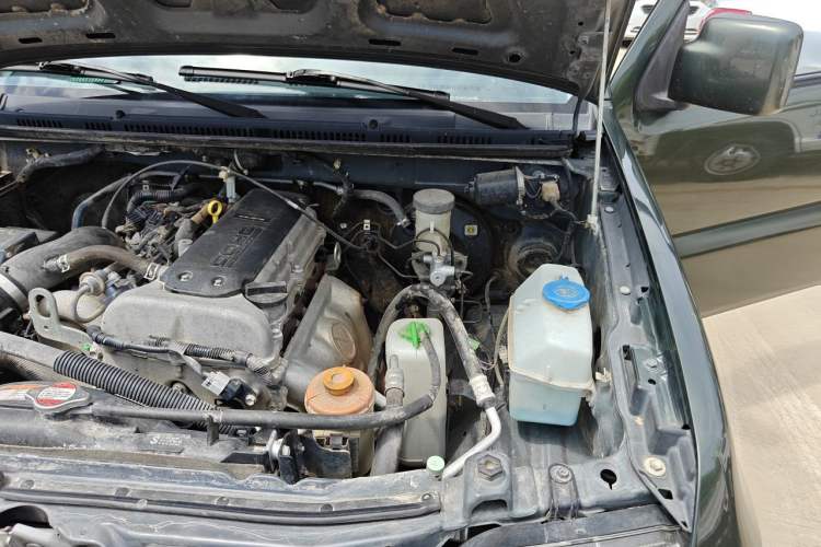 Used Suzuki Jimny 2015 1.3 AT JLX Engine Bay Left