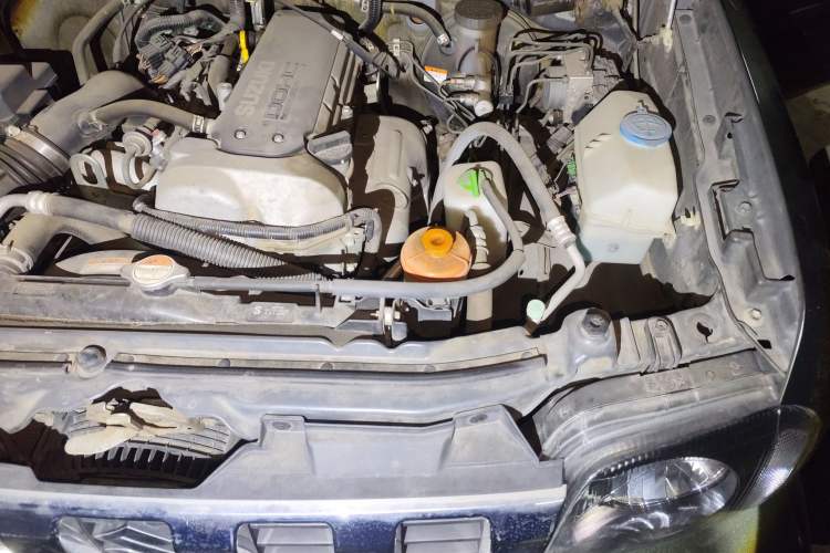 Used Suzuki Jimny 2015 1.3 AT JLX Engine Bay Left