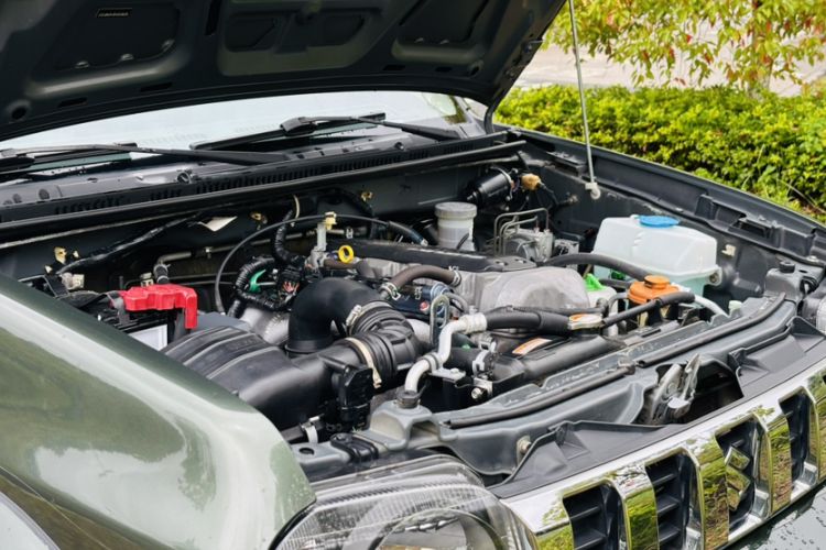 Used Suzuki Jimny 2015 1.3L AT JLX Navigation Edition Engine Bay