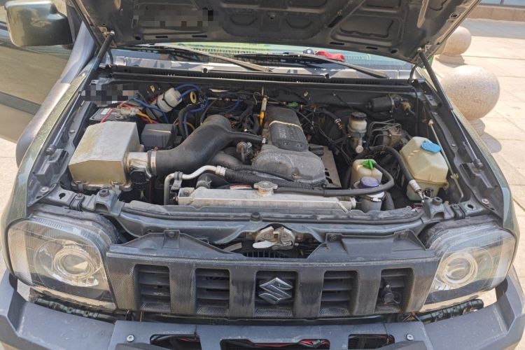 Used Suzuki Jimny 2015 1.3 AT JLX Engine Bay