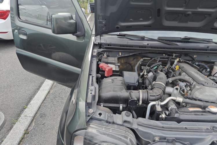 Used Suzuki Jimny 2015 1.3 AT JLX Engine Bay Right
