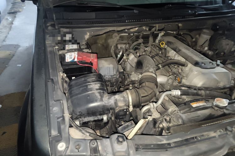 Used Suzuki Jimny 2015 1.3 AT JLX Engine Bay Right