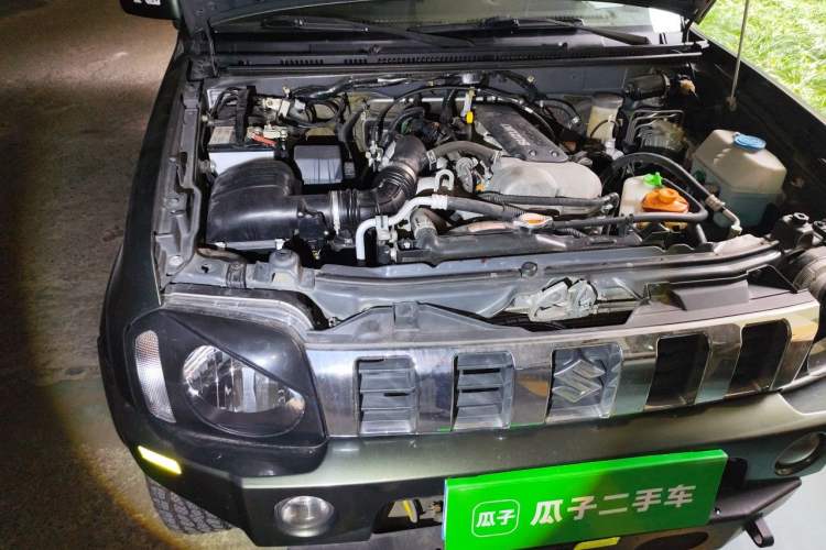 Used Suzuki Jimny 2015 1.3 AT JLX Engine Bay Right