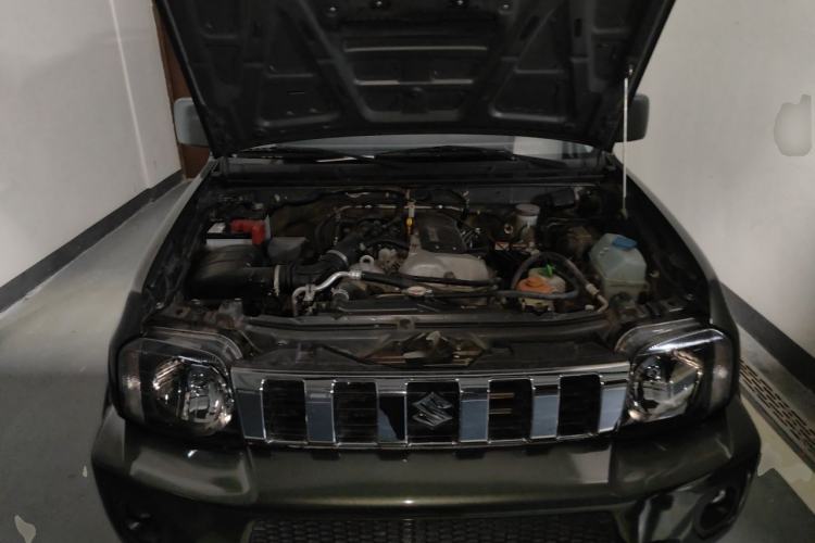 Used Suzuki Jimny 2015 1.3 AT JLX Engine Bay