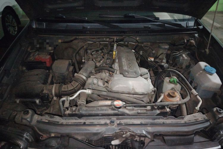 Used Suzuki Jimny 2015 1.3 AT JLX Engine Bay