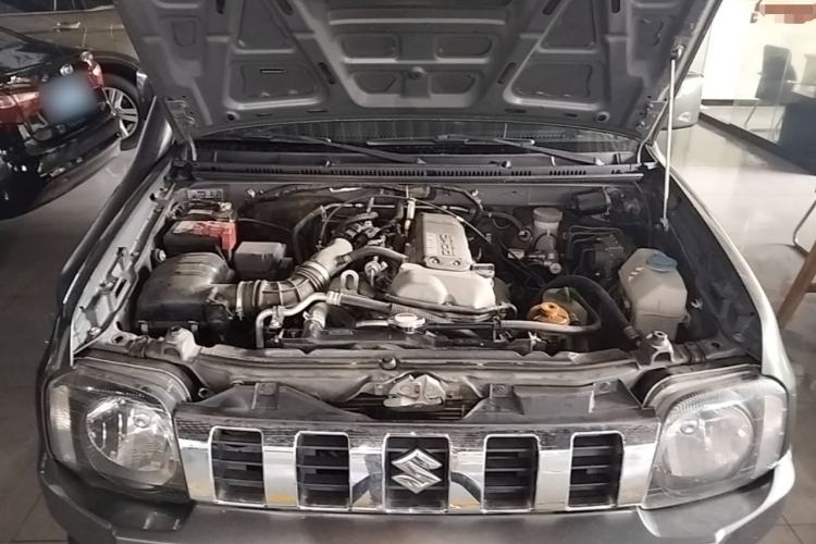 Used Suzuki Jimny 2015 1.3 AT JLX Engine Bay