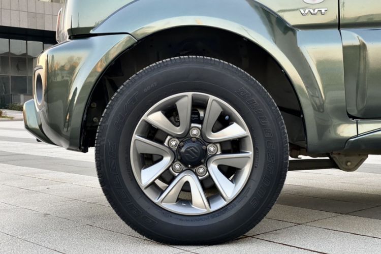 Used Suzuki Jimny 2015 1.3 AT JLX Exterior 1