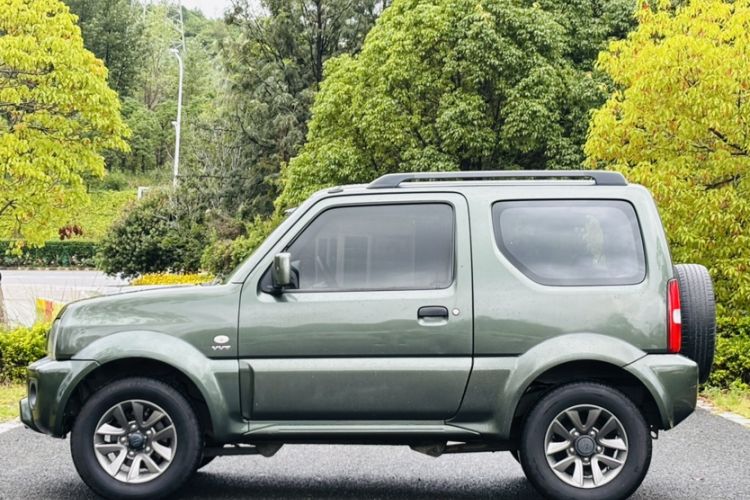 Used Suzuki Jimny 2015 1.3L AT JLX Navigation Edition Exterior 2
