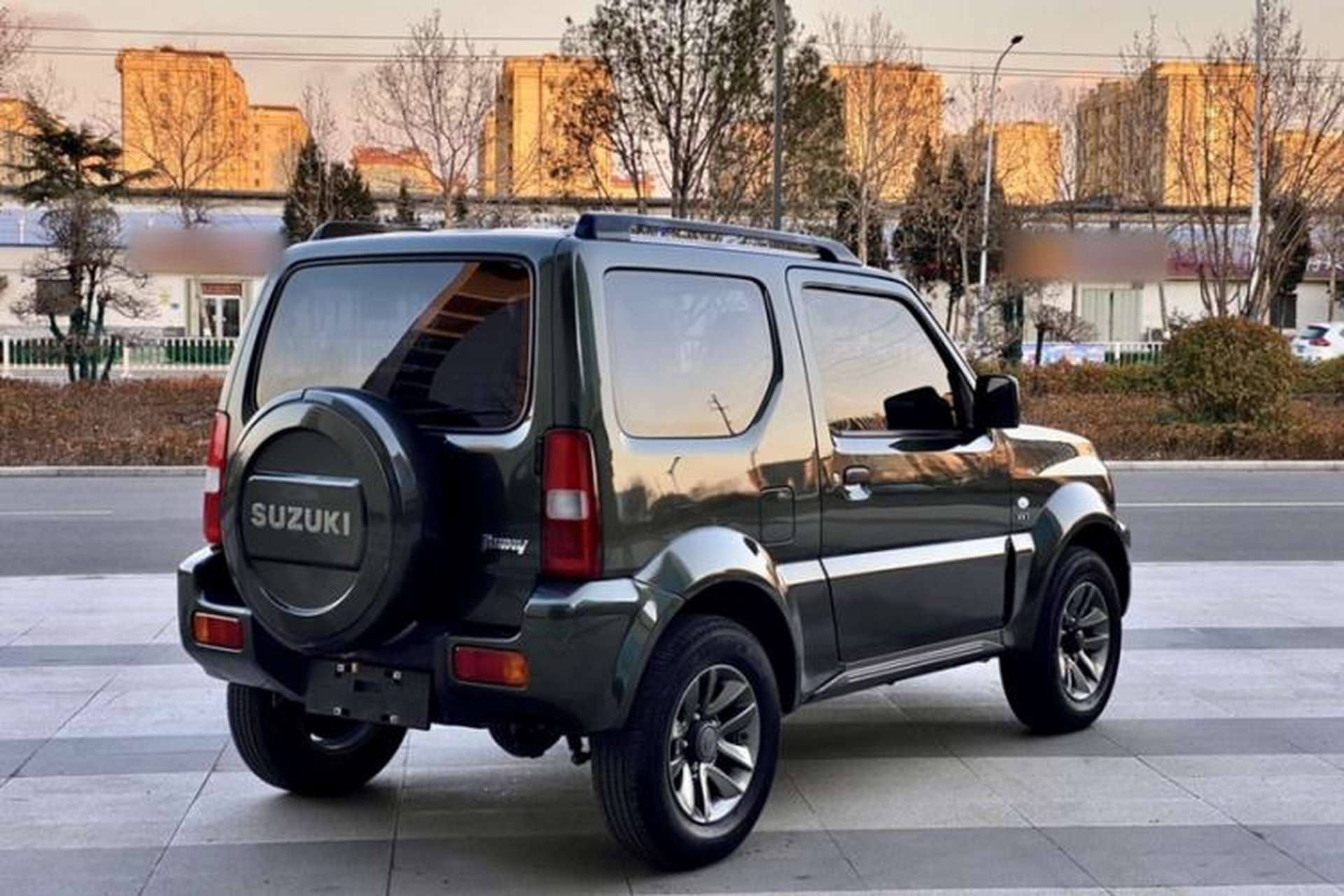 Used Suzuki Jimny 2015 1.3 AT JLX Exterior 3