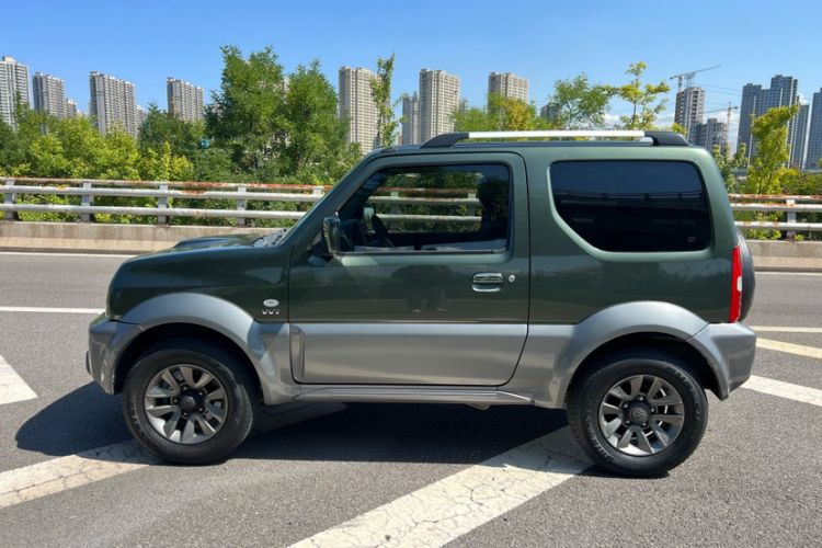 Used Suzuki Jimny 2015 1.3 AT Mode3 Navigation Edition Exterior 4
