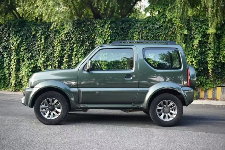 Used Suzuki Jimny 2015 1.3 AT JLX Exterior 4