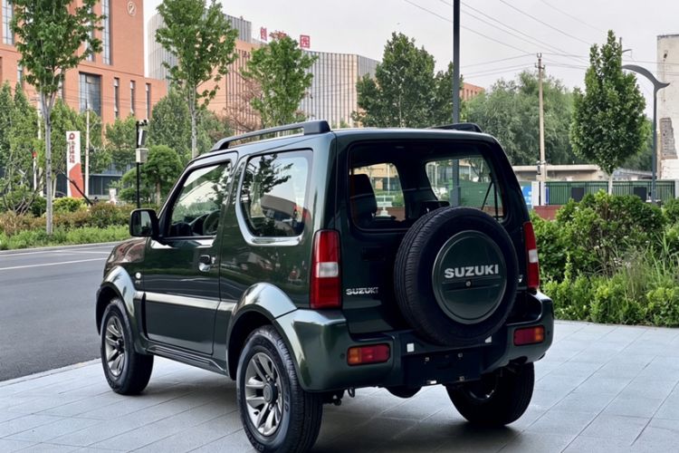 Used Suzuki Jimny 2015 1.3 AT JLX Exterior 4