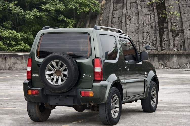 Used Suzuki Jimny 2015 1.3 AT JLX Exterior 5