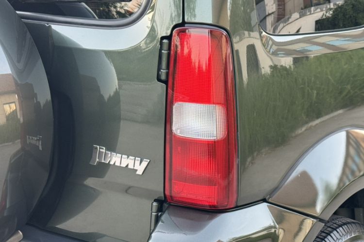 Used Suzuki Jimny 2015 1.3 AT JLX Exterior 6