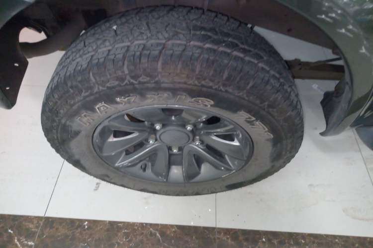 Used Suzuki Jimny 2015 1.3 AT JLX Exterior 8