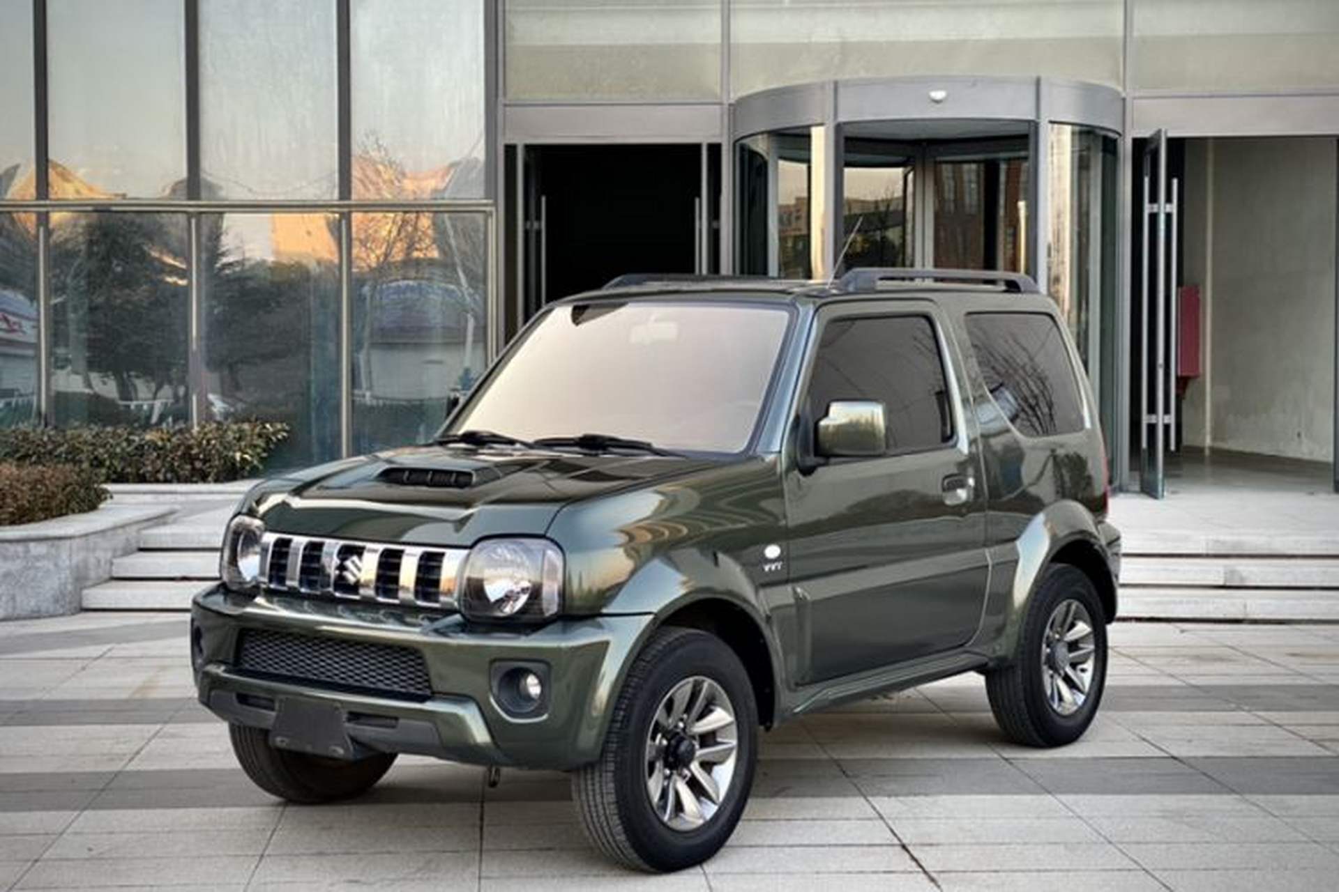 Used Suzuki Jimny 2015 1.3 AT JLX Front Left 45 Deg